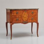 1028 9367 CHEST OF DRAWERS